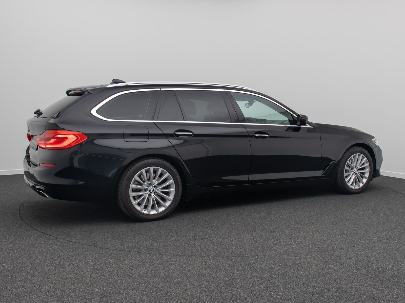 Fahrzeugabbildung BMW 540i xD Luxury Line HUD DAB Massage Panorama AHK