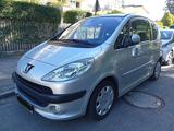 Peugeot PEUGEOT 1007  MIT SCHIEBETÜREN - Peugeot 1007: Limousine