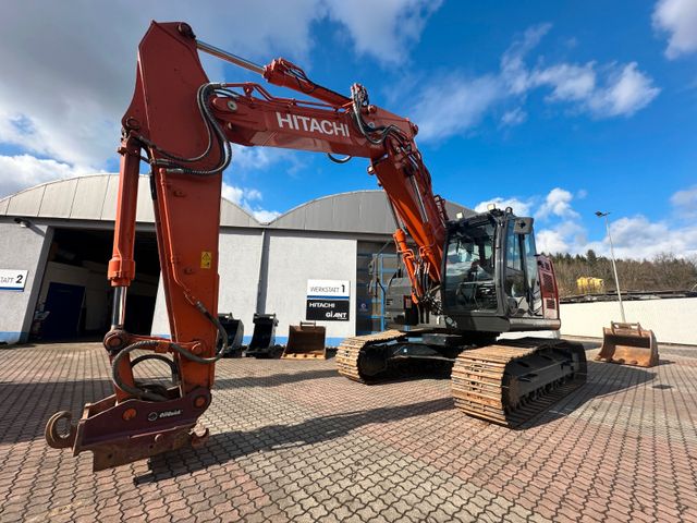 Hitachi ZX225USLC-6 Bagger Verstellausleger + OQ80 70/55