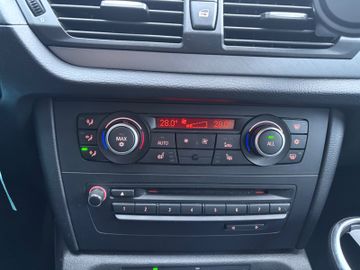 Fahrzeugabbildung BMW X1 23 d xDrive M Paket Navi Prof Xenon 18"