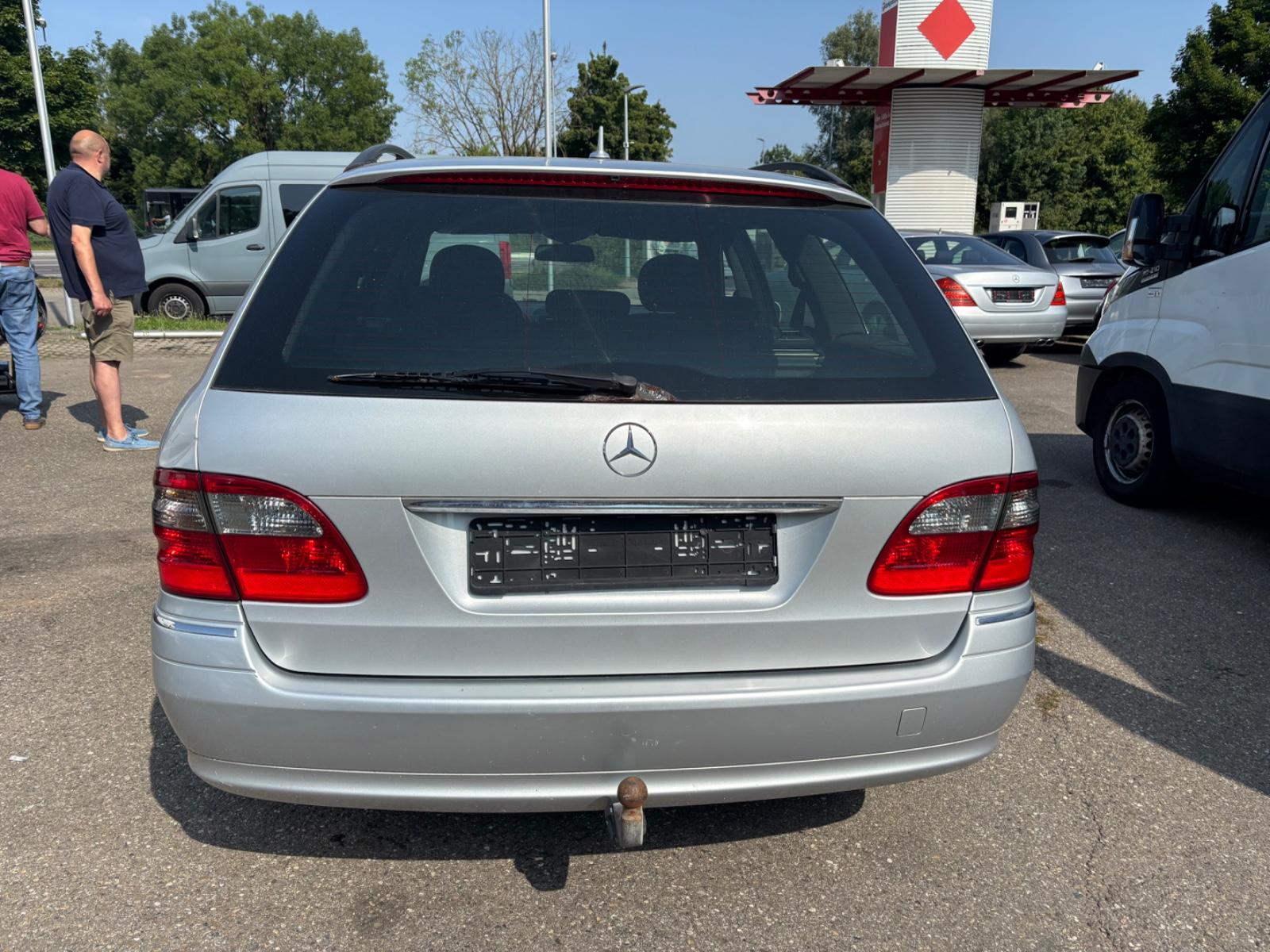 Mercedes-Benz E 220 E -Klasse T-Modell E 220 T CDI