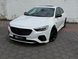 Opel Insignia GSi 4x4 OPC Performance Exclusive Line - Opel: Performance