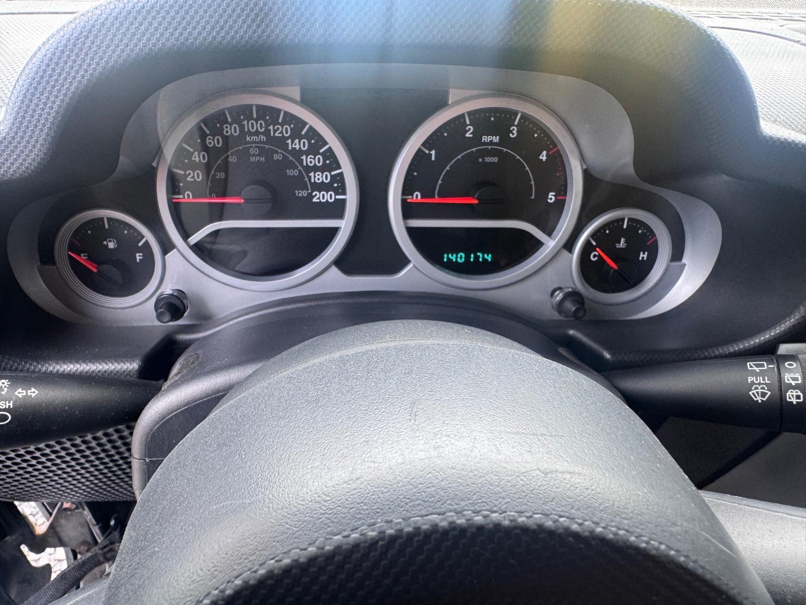 Jeep Wrangler Unlimited Sport 2.8 CRD 177 ch BVM 4x4 / Sièges chauffants / Xénon / Attelage 3,5 t / Jantes alliage
