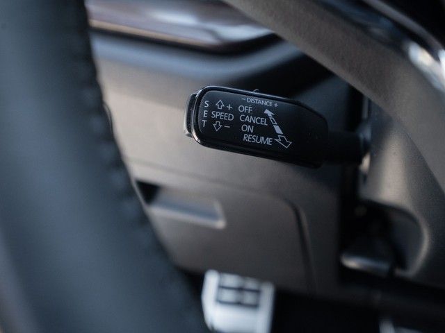 Octavia Combi 2.0 TDI Scout DSG 4x4 AHK+HUD+MATR