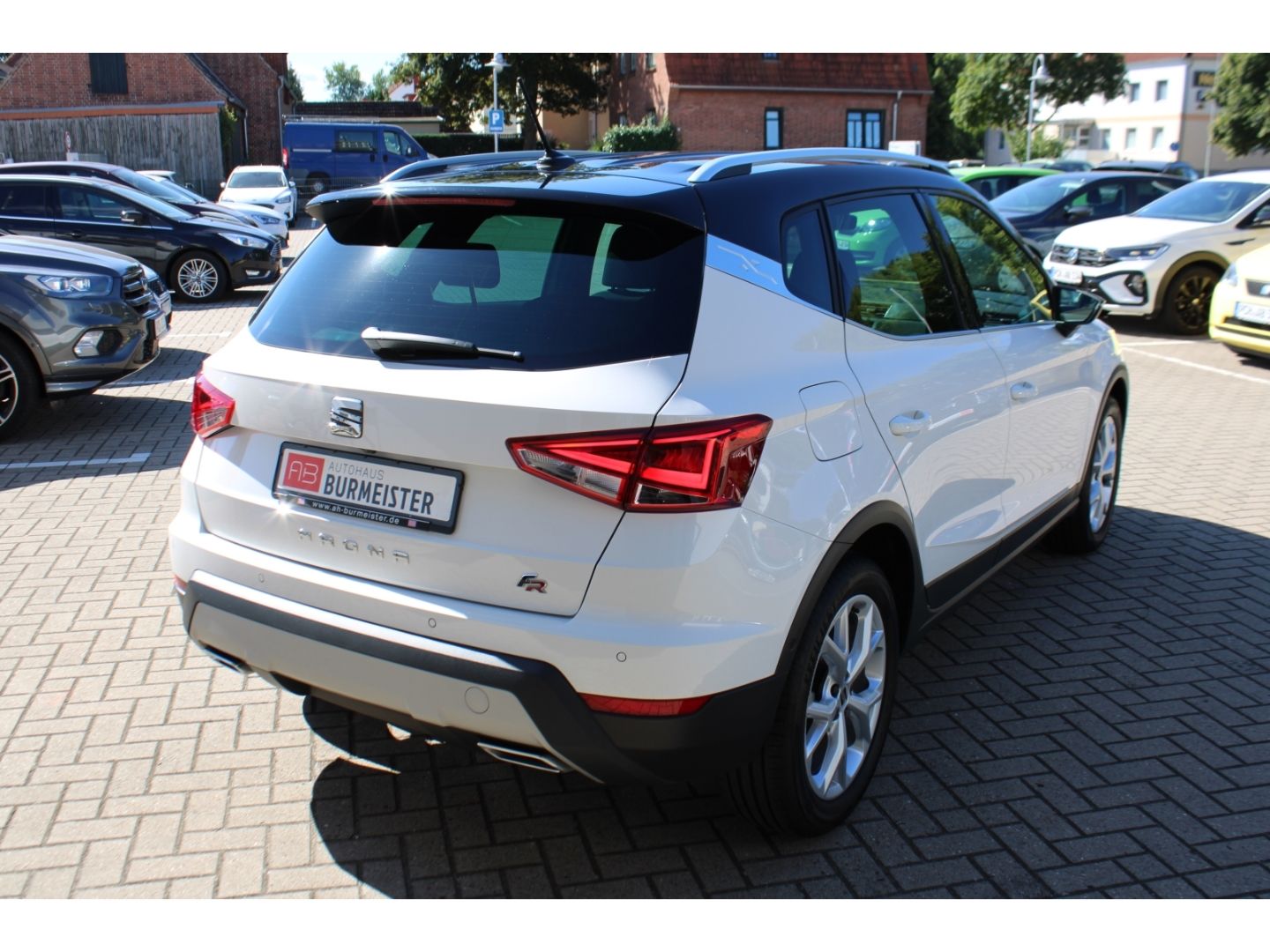 SEAT Arona 1.0 TSI FR LED Full Link DAB PDC RFK SHZg - Image 5