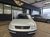 Volkswagen Passat Variant 1.9 TDI Highline SSD/Multi/AHK - Volkswagen Passat Variant aus 2000