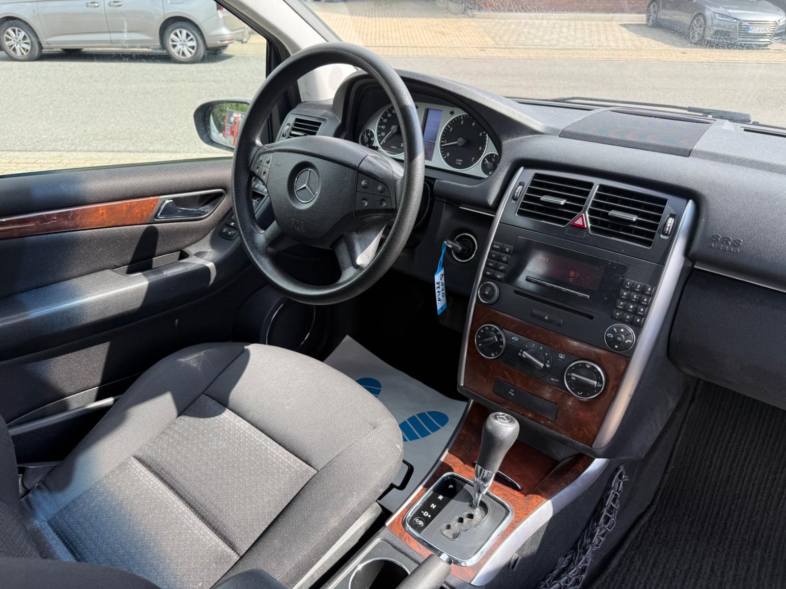 Mercedes-Benz B170 2005 — photo 11