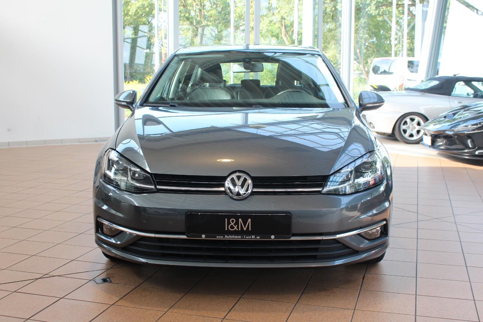 Volkswagen Golf VII Lim. Highline BMT+Pano+AHK+SHZ+Nav+LED