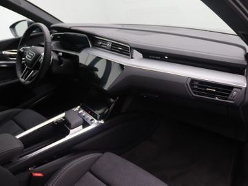 Audi Q8 e-tron - 9