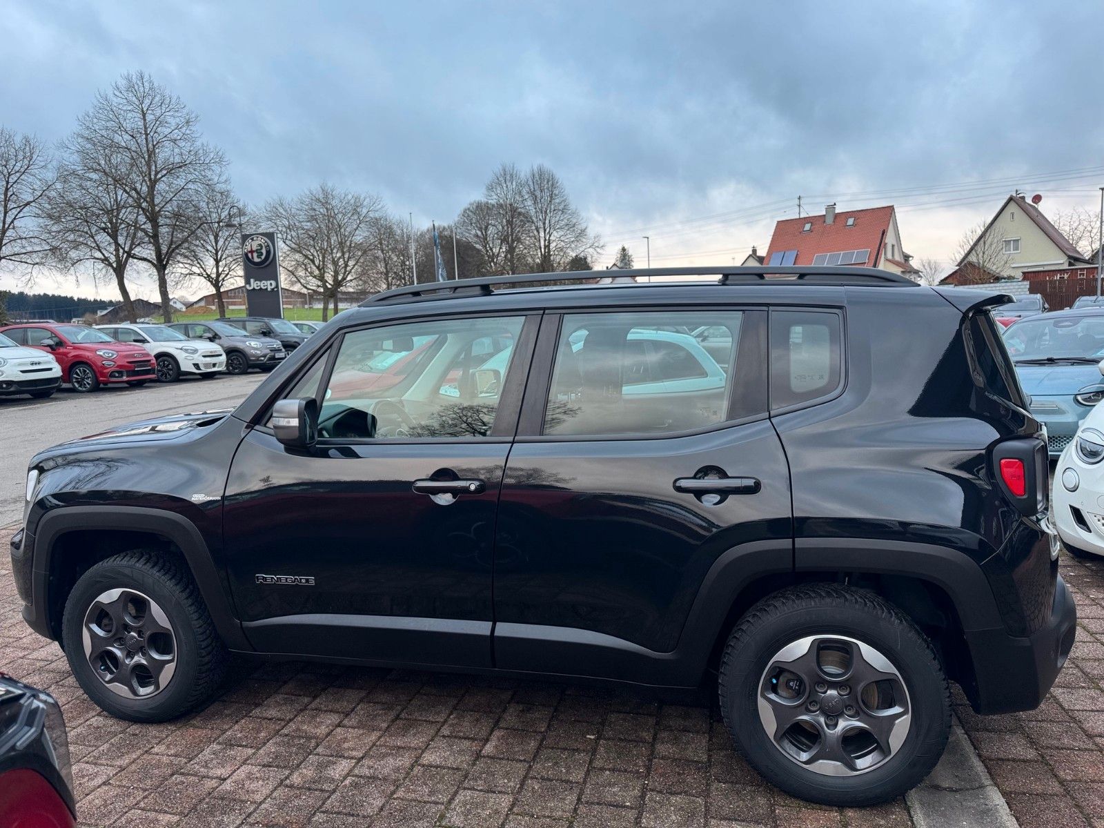 Fahrzeugabbildung Jeep RENEGADE LIMITED 4WD 2.0 DIESEL NAVI KAMERA STZH