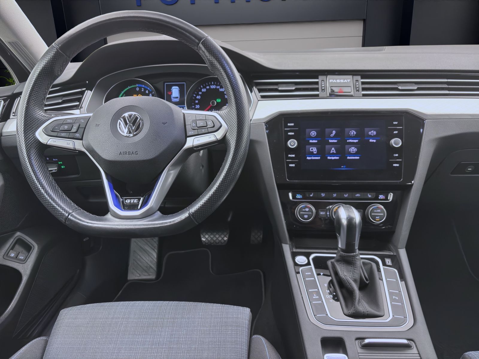 Volkswagen Passat Variant - Bild 12