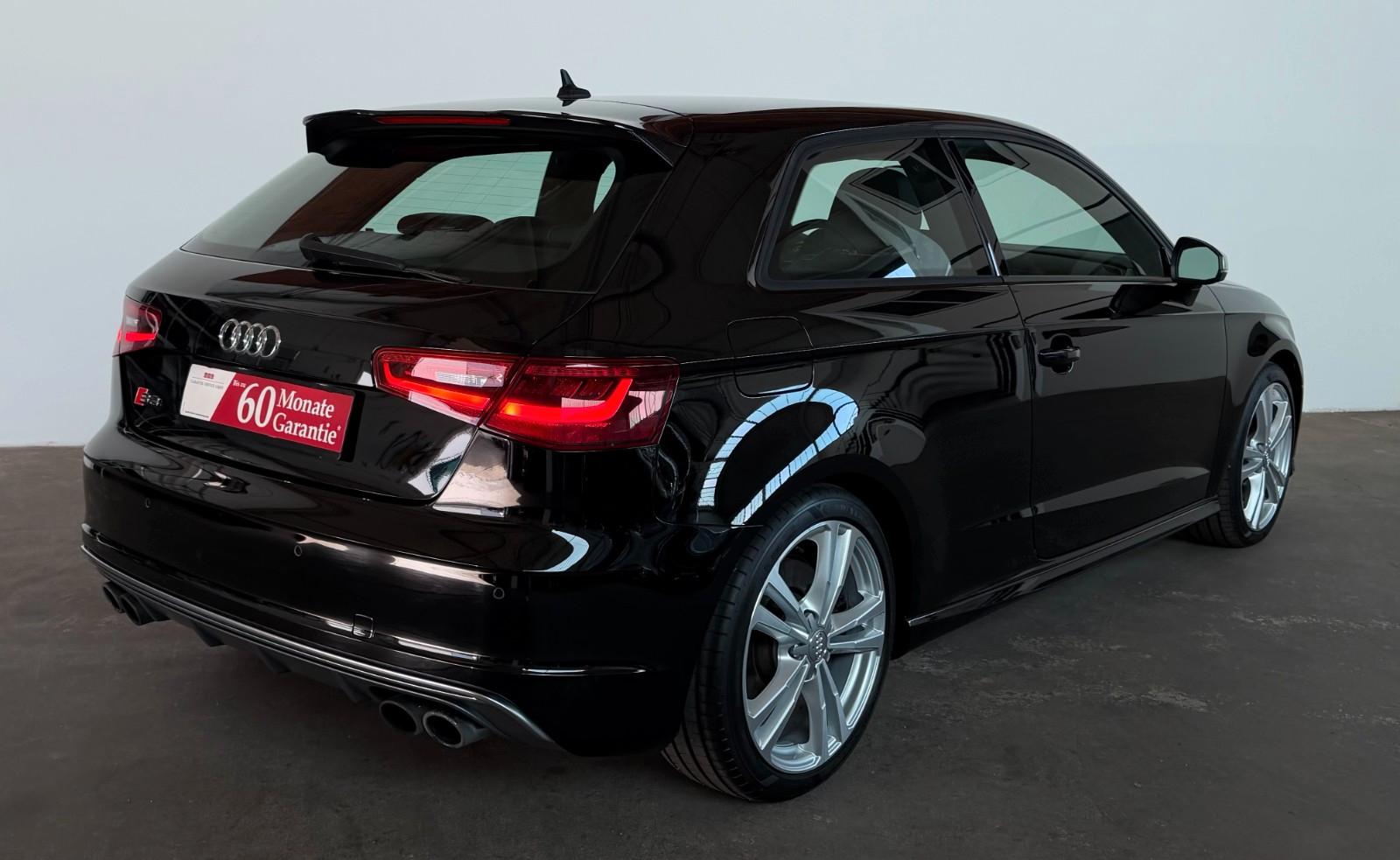 Audi S3 8V 2.0 TFSI QUATTRO 1.HAND SCHECKHEFT 8FACH