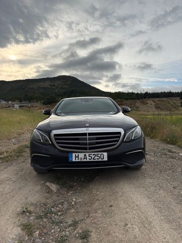 MERCEDES-BENZ E 220 d EXCLUSIVE Scheckheft*Nappa Leder*headup 