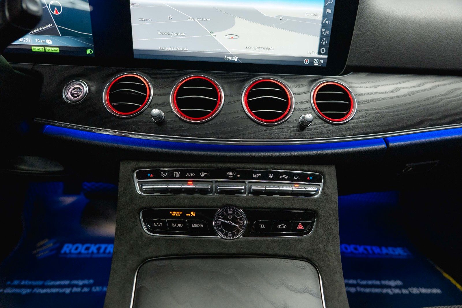 Fahrzeugabbildung Mercedes-Benz E 300de AMG Night-Paket Designo *Pano*ACC*LED*