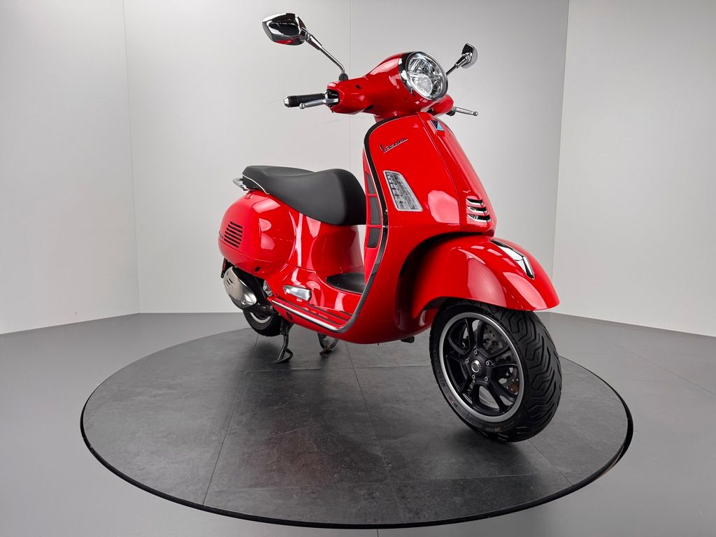 Fahrzeugabbildung Vespa GTS 300 SUPER HPE E5 *TOP-ZUSTAND