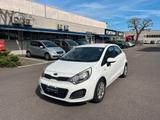 Kia Rio 5p 1.4 crdi EX - Kia Rio aus 2012 mit Diesel-Antrieb