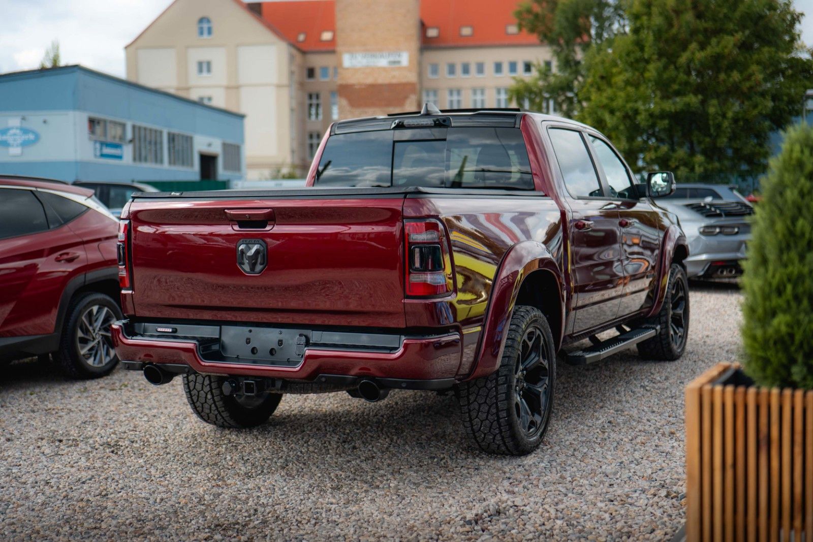 Fahrzeugabbildung Dodge RAM 5.7 V8 HEMI 4x4 LIMITED NightEdition Offroad