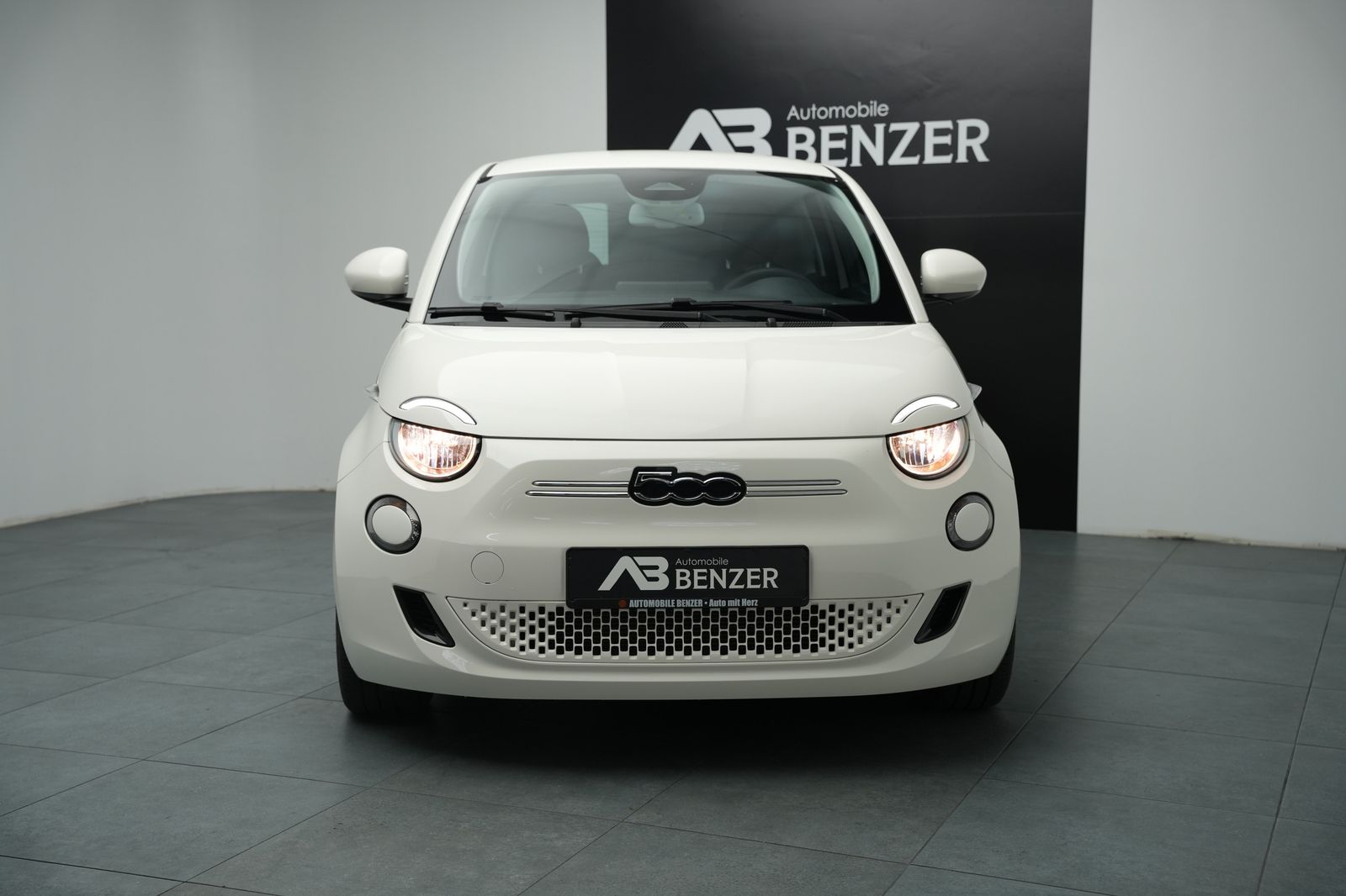 Fahrzeugabbildung Fiat 500 e*Klima*Bluetooth*Spurhalteassistent*Keyless