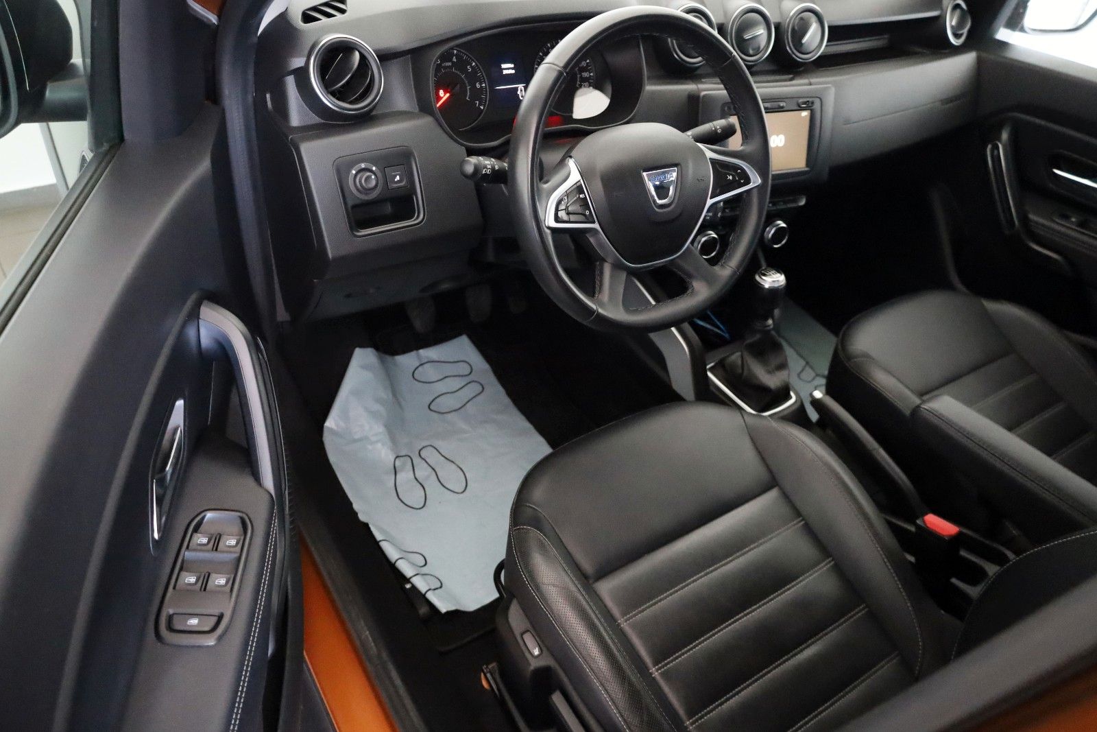 Fahrzeugabbildung Dacia Duster Adventure AHK,Scheckheft,Leder,LED,Navi