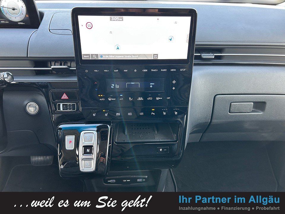 Fahrzeugabbildung Hyundai STARIA 9SITZER 2.2 CRDi 8AT 4WD PRIME PANO 1HD++