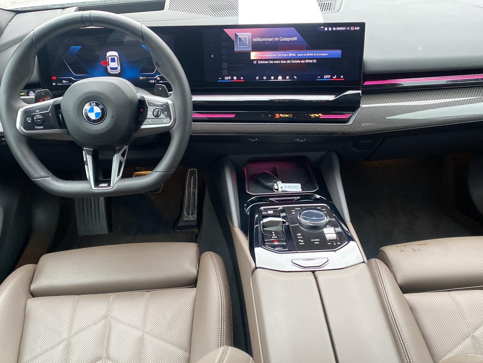 BMW 520 iA M Sport*Standheizung*Anhängerkupplung