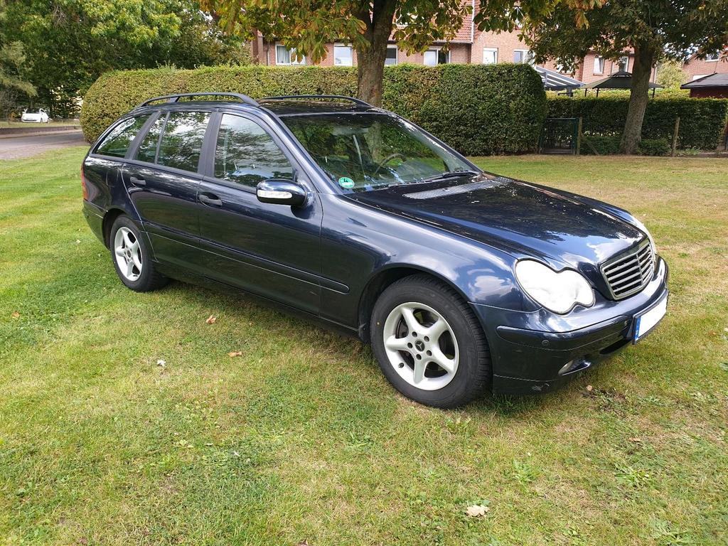 Mercedes-Benz C 220