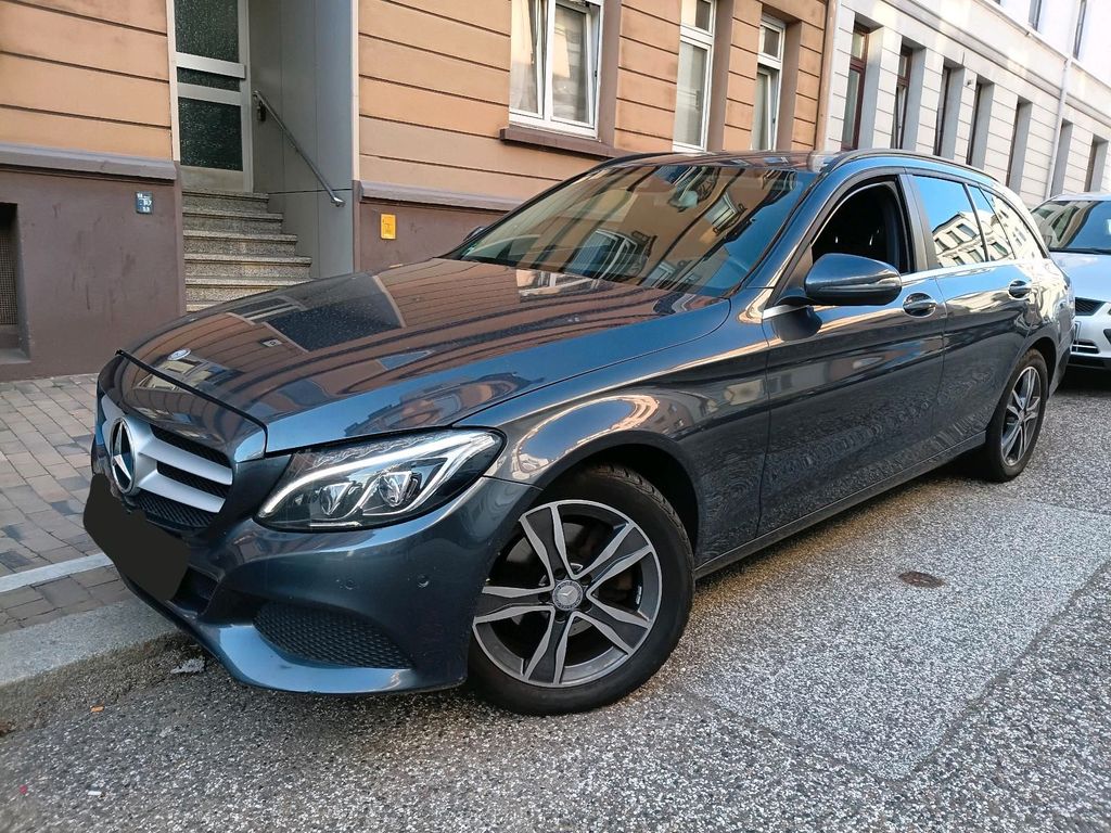 Image of Mercedes-Benz C 220