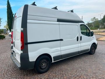 Opel Vivaro - 10