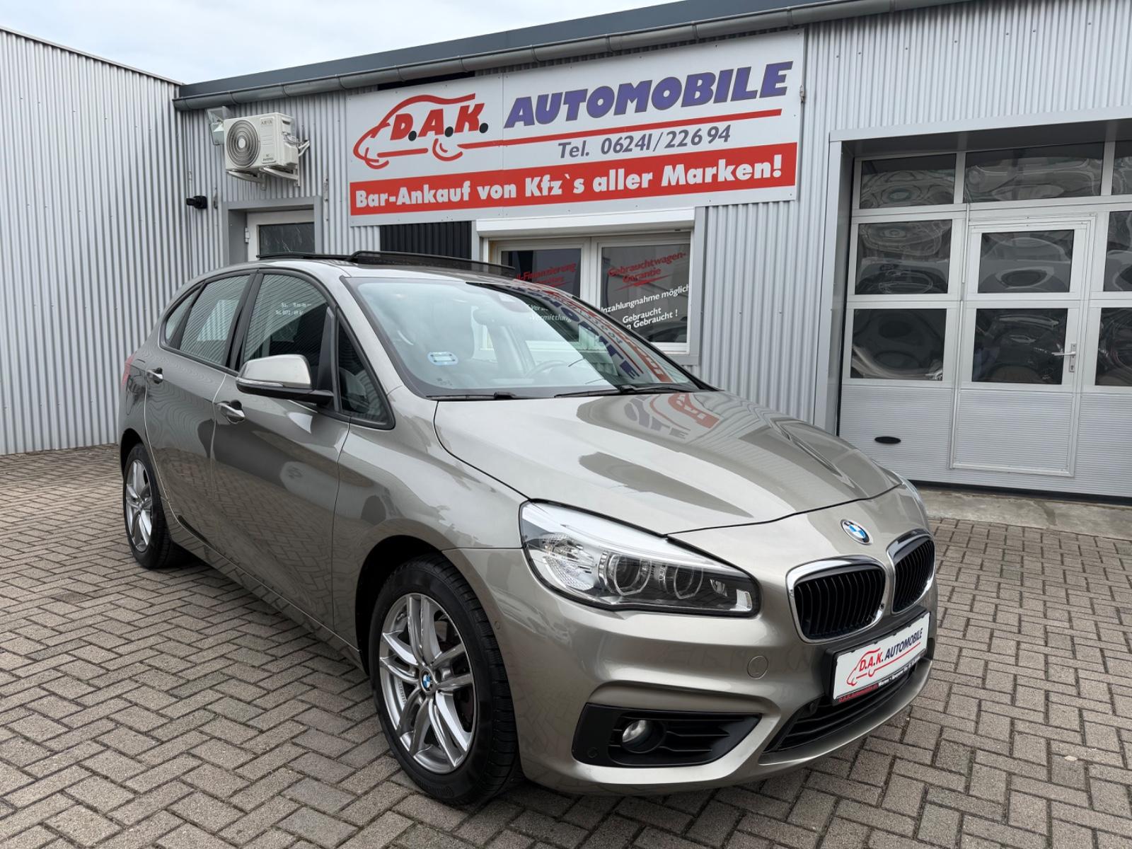 BMW 218 i 2 Active Tourer Advantage 1.Hand+88TKM+PDC