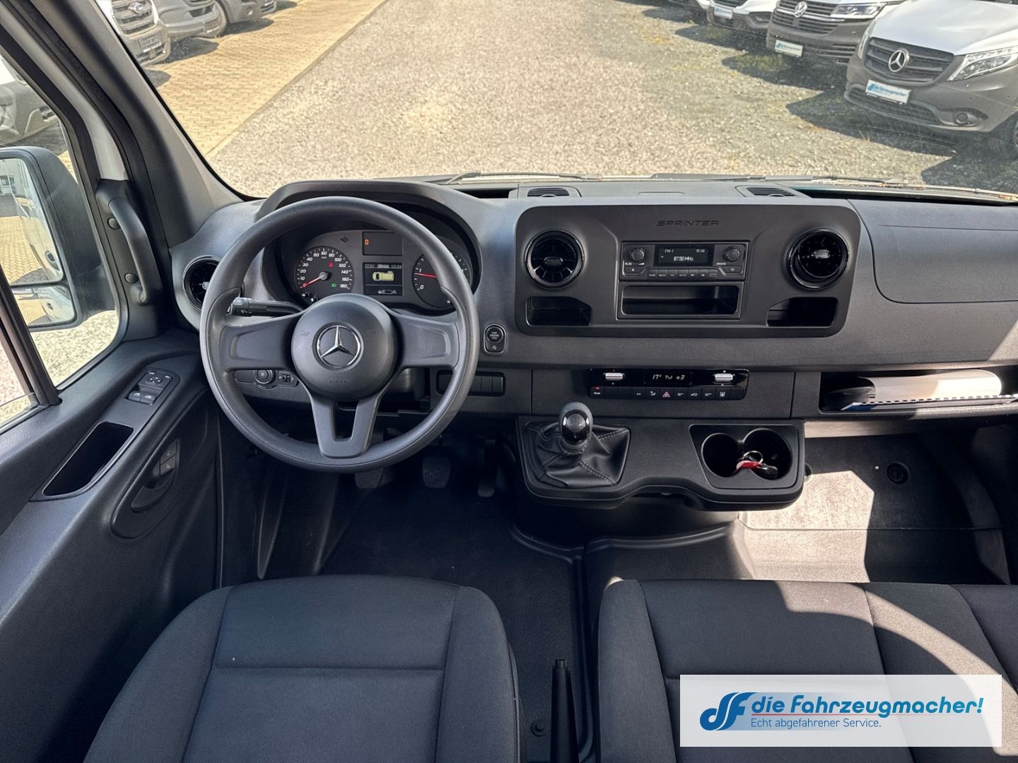 Fahrzeugabbildung Mercedes-Benz Sprinter III Tourer 311 CDI L2 VI Totwinkelassis