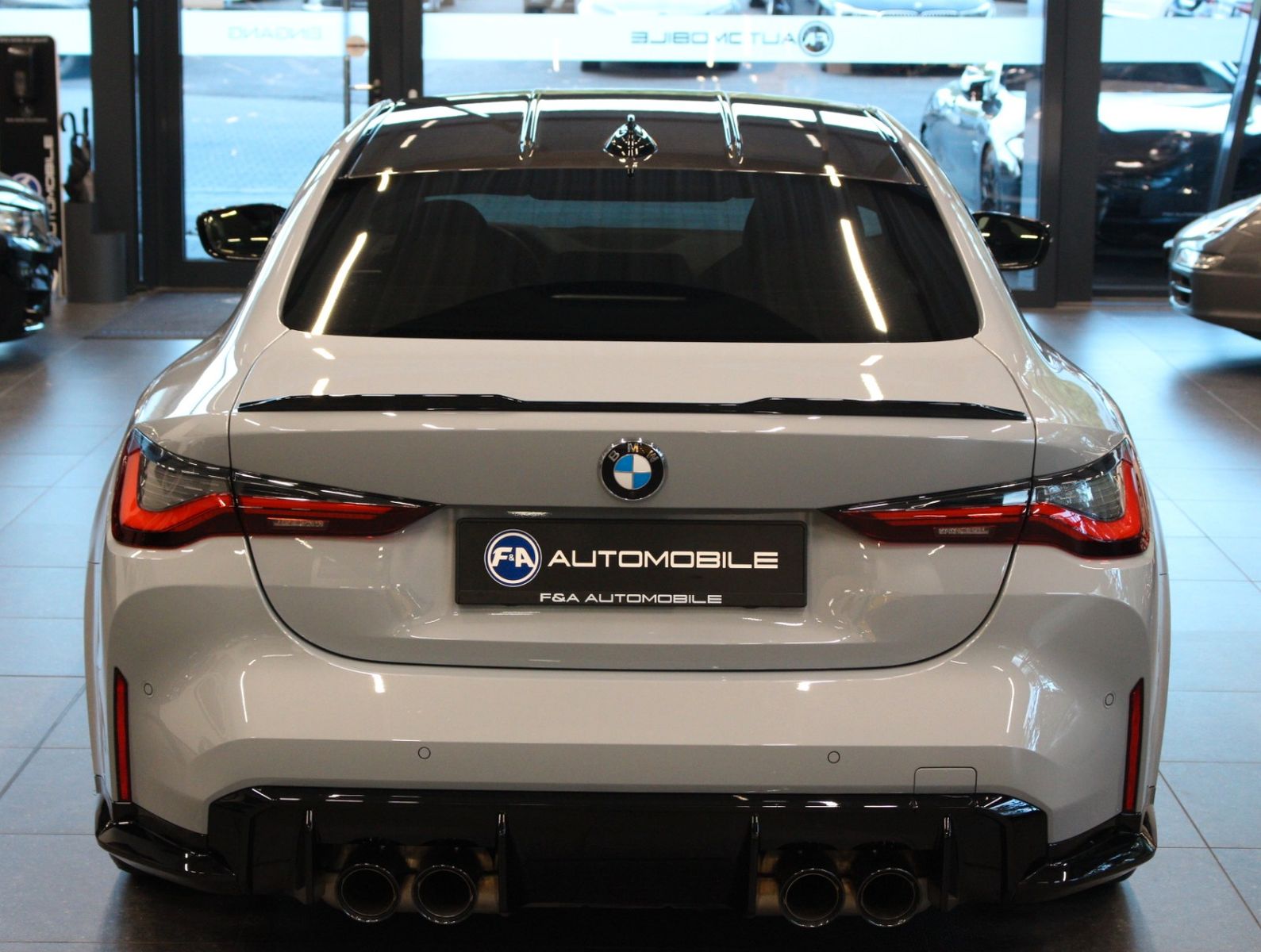 Fahrzeugabbildung BMW M4 Coupe M xDrive Competition HUD*Laser*360°