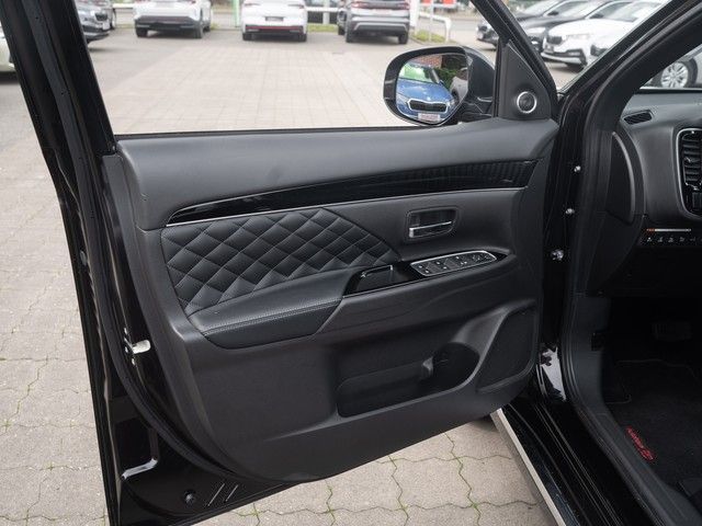 Outlander PHEV Top 4WD ACC+360°+LED+LEDER