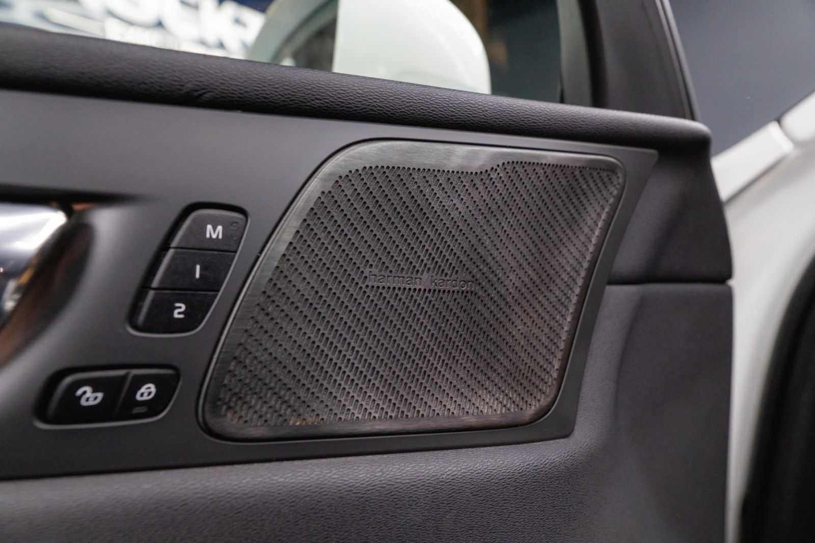 Fahrzeugabbildung Volvo XC60 T5 Inscription AWD | ACC | Pano | H&K | LED