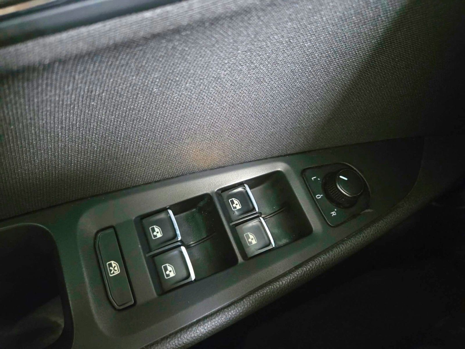 SEAT Leon — zdjęcie 24