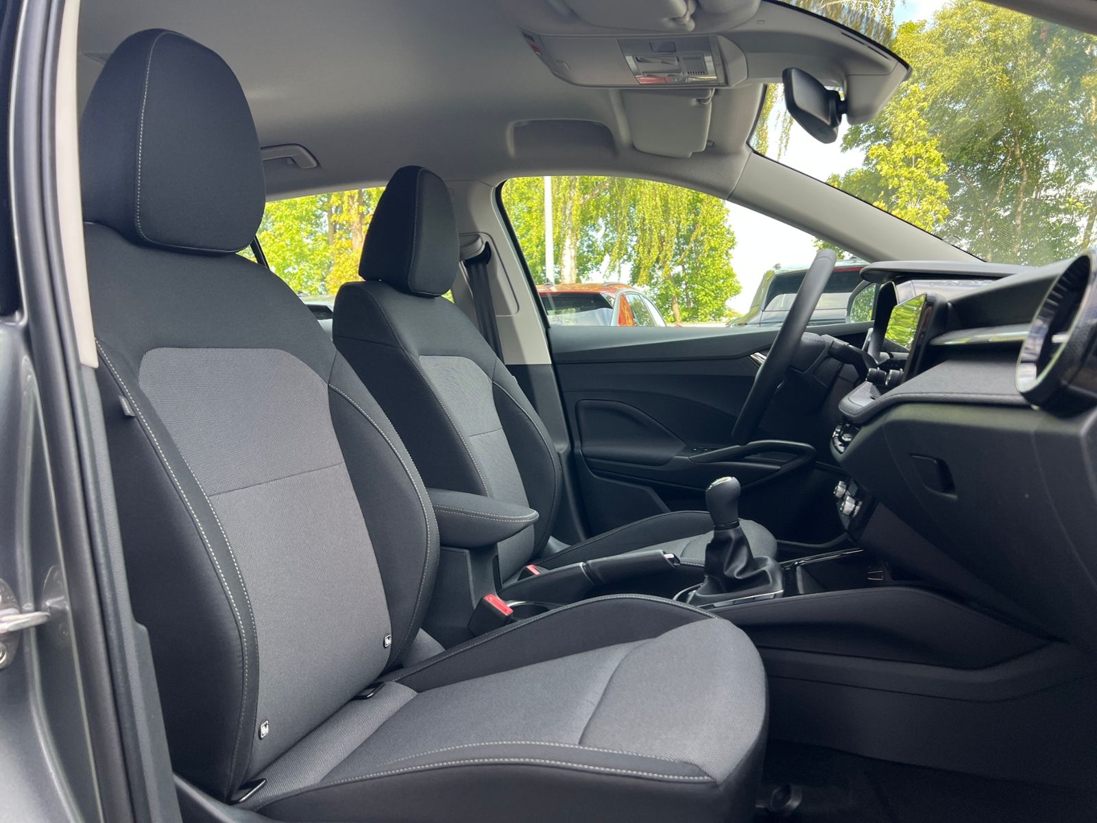 Fahrzeugabbildung SKODA Fabia  Selection 1.0 MPI *Climatronic, LED, Einp