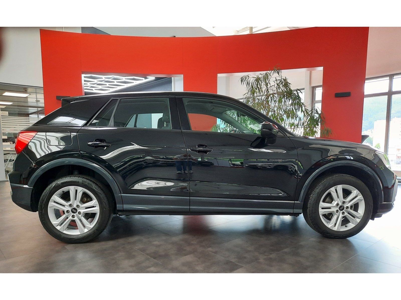 Fahrzeugabbildung Audi Q2 30 TFSI advanced *Cam*PDC*LED*Sitzhzg*ACC*