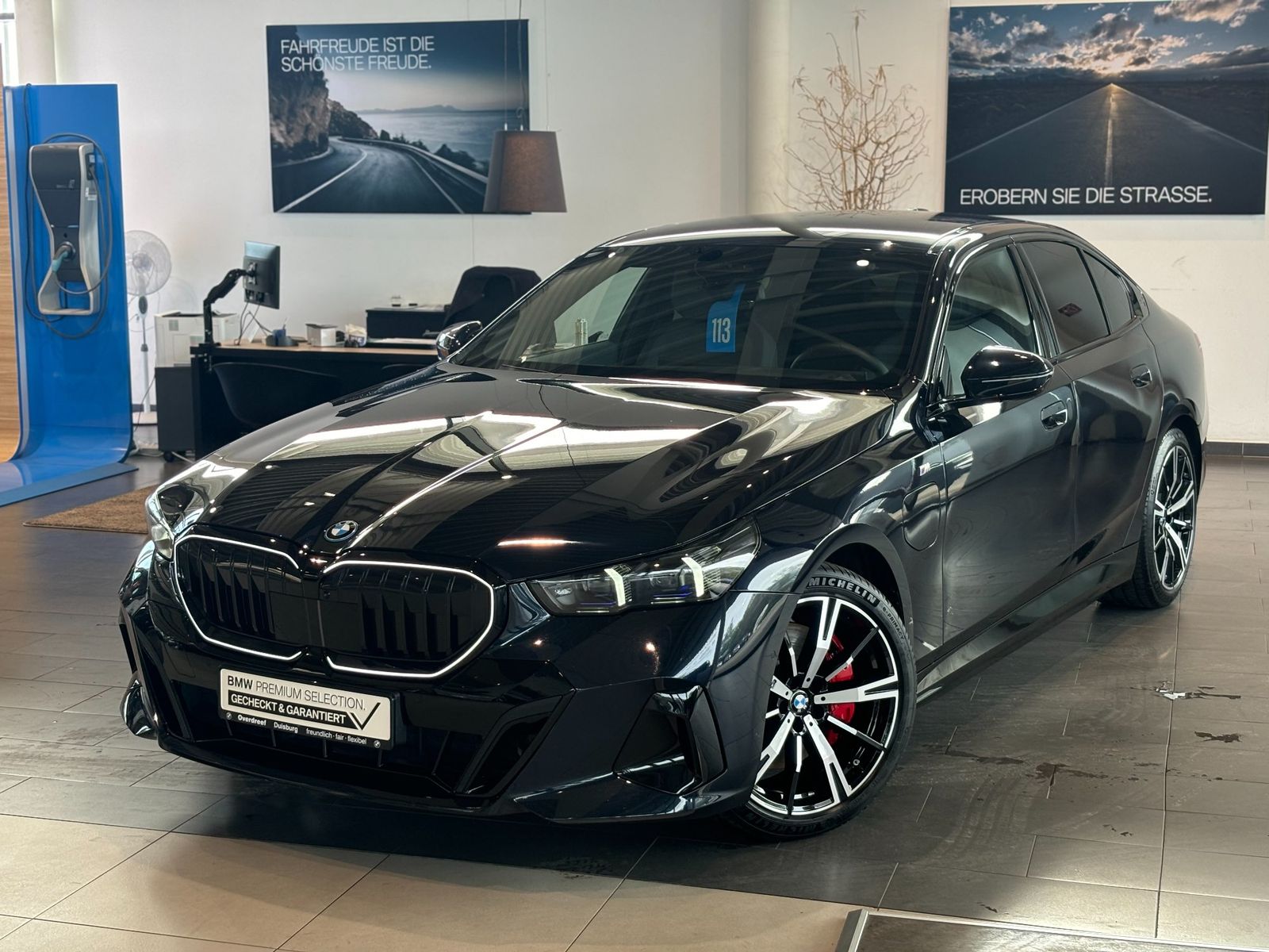 BMW 550e xDrive Limousine imagem 2