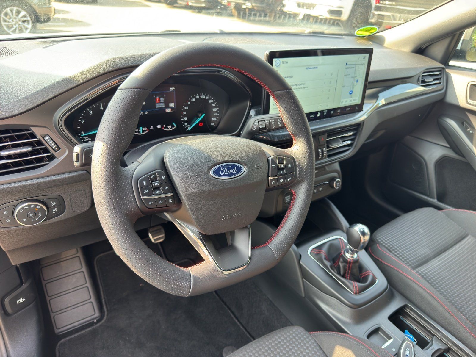 Fahrzeugabbildung Ford Focus Turn. ST-Line Styling Pak. Winter Pak.