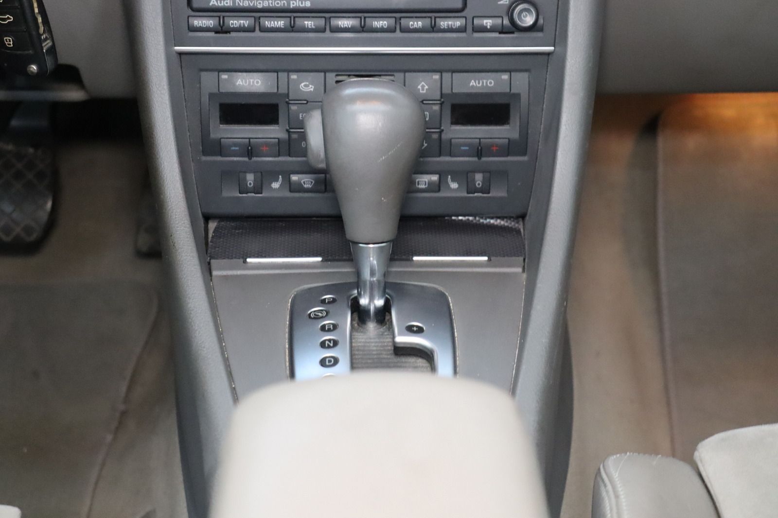 Fahrzeugabbildung Audi A4 Cabriolet 2.0 TDI Top-Zustand * Automatik