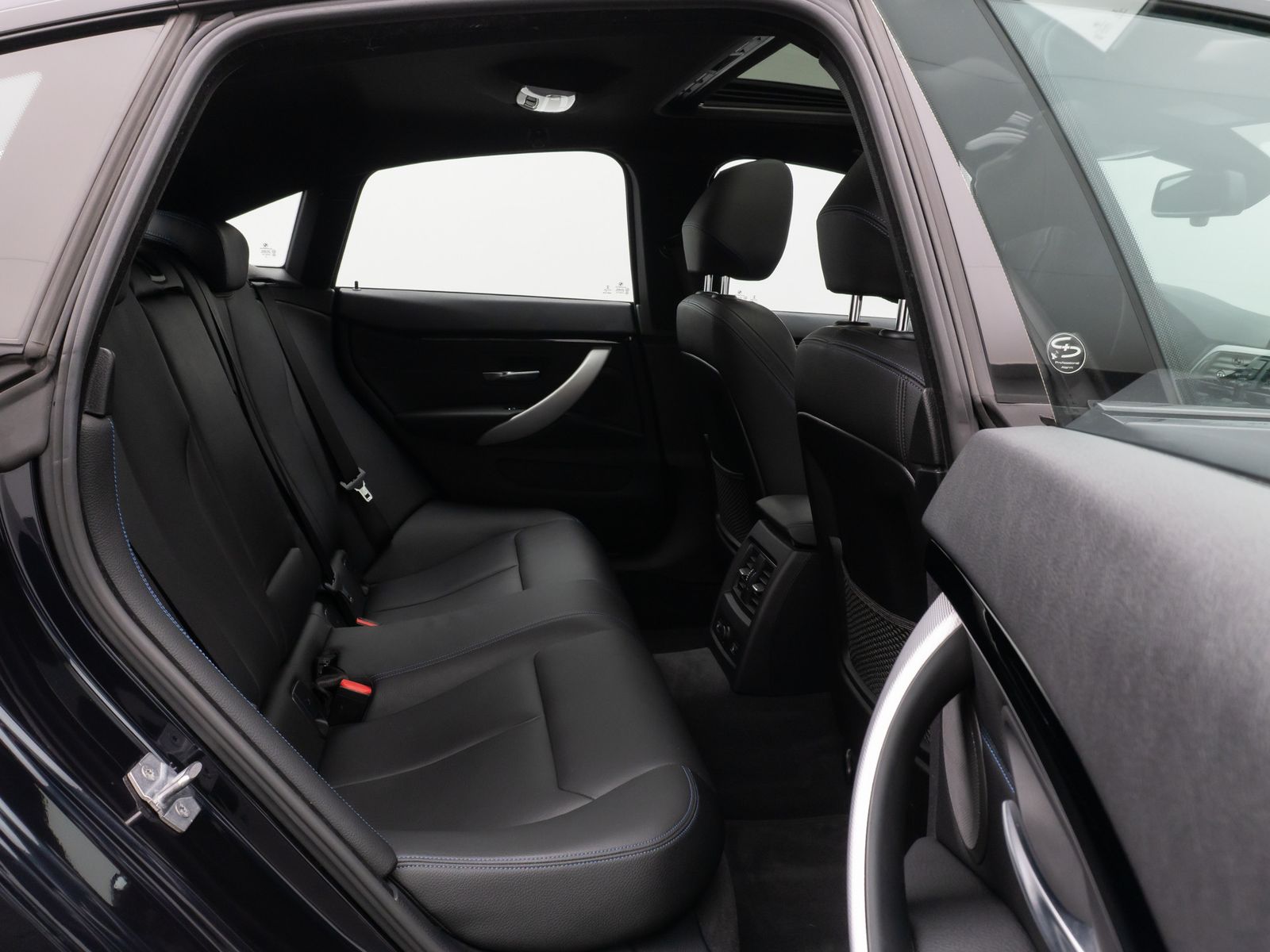 Fahrzeugabbildung BMW 430 Gran Coupé M Sport Glasdach Kamera HUD HiFi
