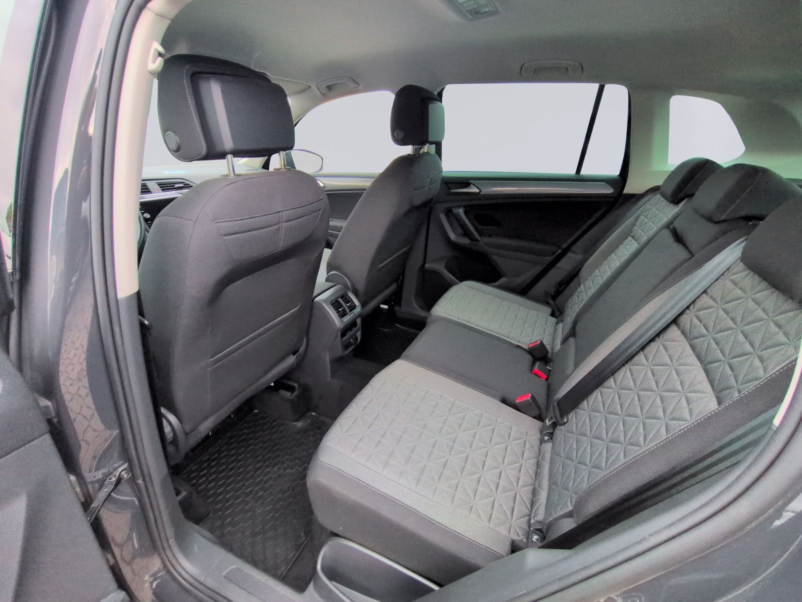 Tiguan 2.0 TSI DSG 4M Life KAMERA+MATRIX+NAVI