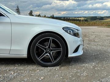 صورة 8 لـ 2018 Mercedes-BENZ C 220