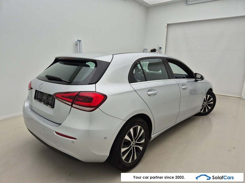 Mercedes-Benz A 180 d Aut. LED Widescreen Navi 1/2 Sport-Leat imagem 3