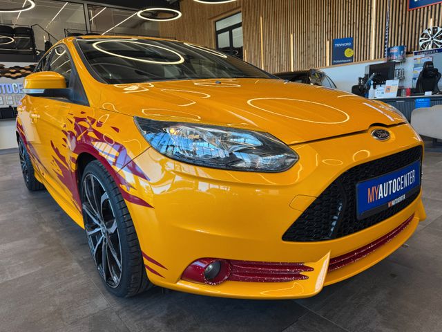 MYAUTOCENTER – Gebraucht- und Jahreswagen mit Werkstattservice in Pfaffenhofen Ford Focus *RECARO*SPORT*SitzHZ*2-ZONEN*TÜV 0127*