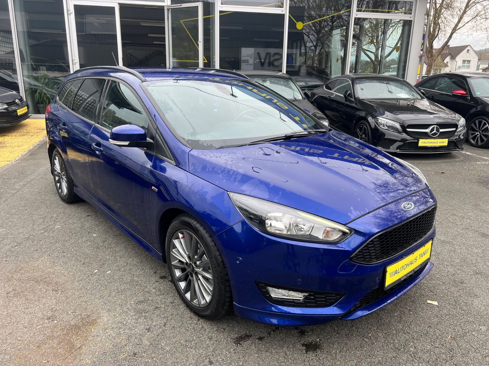 Fahrzeugabbildung Ford Focus Turnier 1.5 ST-Line *RÜCKFAHRKAMERA*