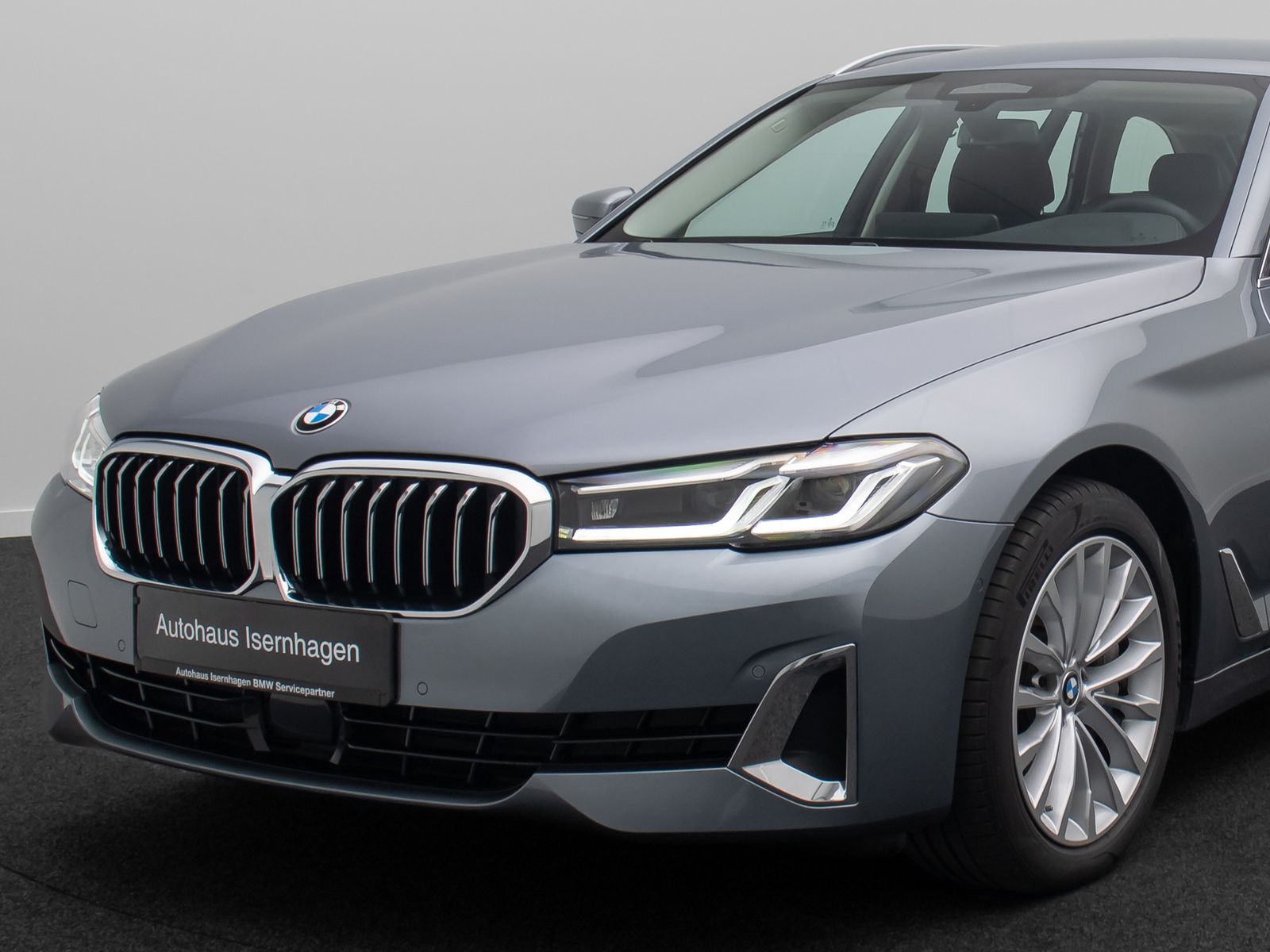 Fahrzeugabbildung BMW 530d xD Luxury Line AHK Alarm H/K DAB Individual