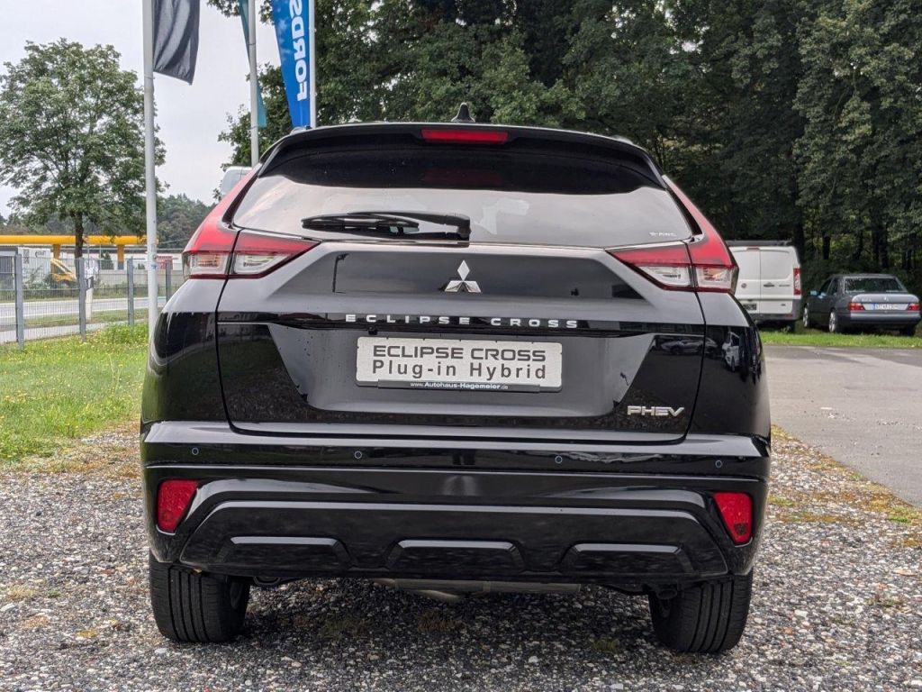 Fahrzeugabbildung Mitsubishi Eclipse Cross 2.4 PHEV 4WD Select