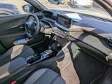 Peugeot 2008 Hybrid 145 Allure *SHZ*360°KAMERA*AHK* - Peugeot 2008: Geländewagen