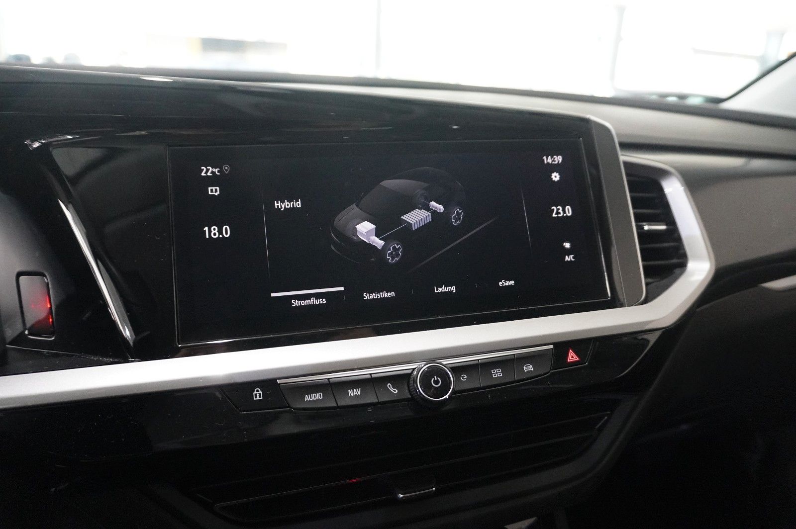 Fahrzeugabbildung Opel Grandland (X) 1.6T GSe HYBRID 4X4 NAVI/LED/SPORT