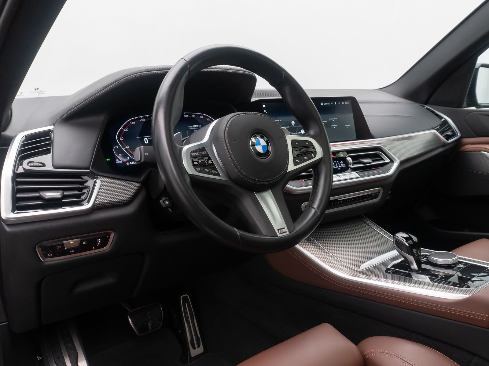 Fahrzeugabbildung BMW X5 xD30d M Sport Panorama HUD DispKey Individual